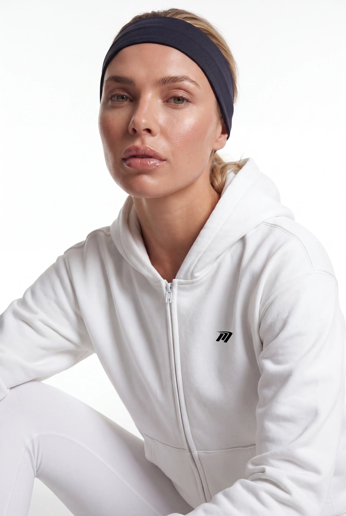 Felpa con Zip Bianca con Cappuccio – Comfort Morbido - Vista Frontale