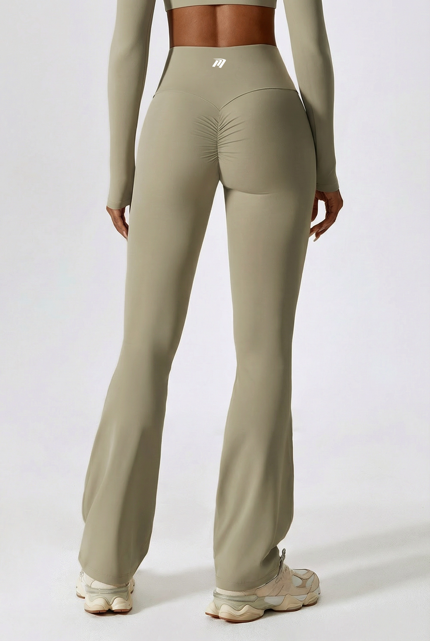 Legging verde pistachio - vista posteriore dettaglio gambe